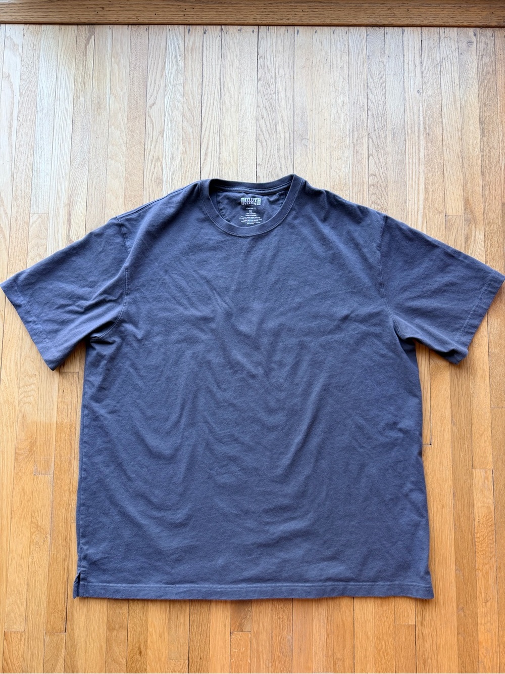 Duluth Trading Co Men's Crew Neck T-Shirt 100% Cotton Comfy Staple Basic
